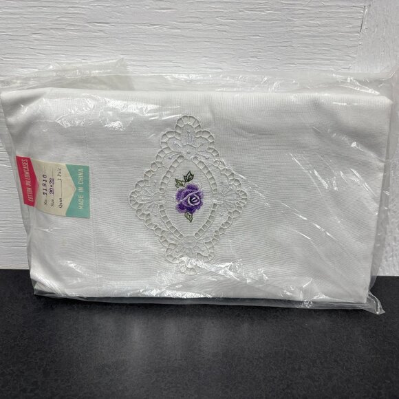Vintage Embroidered Cotton Pillowcases - Set of 2 NOS The Bay Purple - Picture 1 of 8